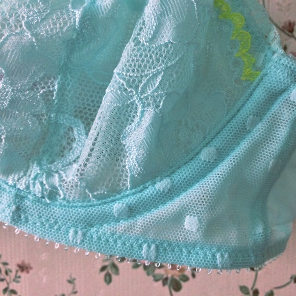 Victoria's Secret Light Blue Sheer Underwire Bra - Picture 6 of 8